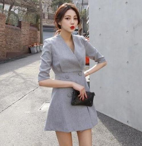 职业装淑女蕾丝短袖连衣裙:性感迷人显腿长(图) 职业装淑女蕾丝短袖连衣裙:性感迷人显腿长(图)