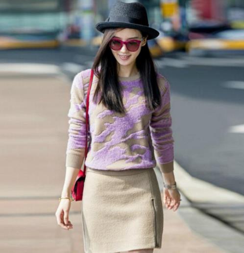 明星同款兔绒毛衣套装：引领早秋时尚新潮流（图）