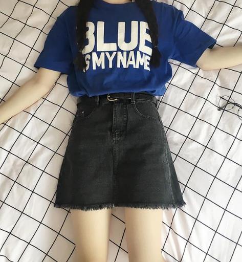 破洞包臀毛边牛仔裙只能搭配才好看:时尚感爆棚 破洞包臀毛边牛仔裙只能搭配才好看:时尚感爆棚