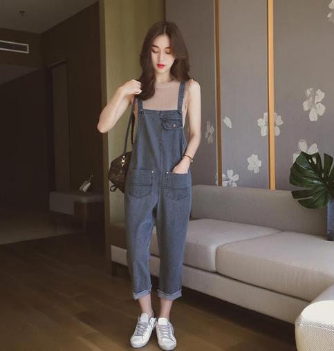 初秋正流行的浅色系牛仔裤：时髦显瘦很百搭（图）