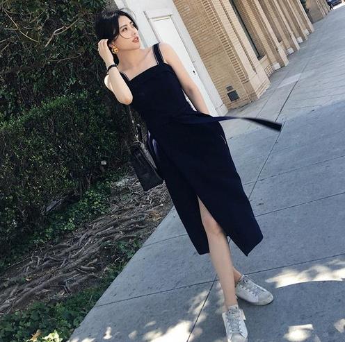 印花吊带连衣裙2017：性感优雅连衣裙分享（图）