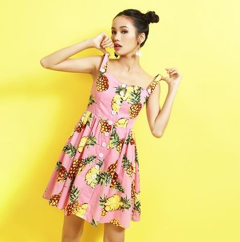 印花吊带连衣裙2017：性感优雅连衣裙分享（图）