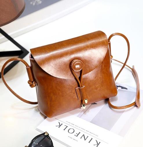 堪比大牌的几款迷你链条单肩包:时尚又潮流(图) 堪比大牌的几款迷你链条单肩包:时尚又潮流(图)