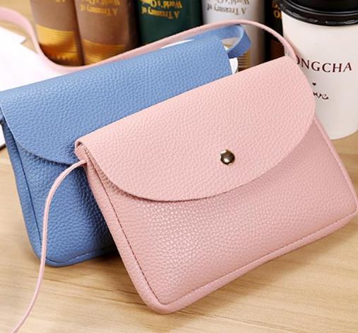 堪比大牌的几款迷你链条单肩包:时尚又潮流(图) 堪比大牌的几款迷你链条单肩包:时尚又潮流(图)