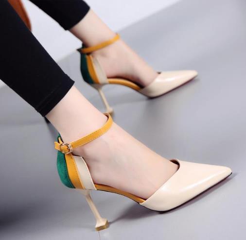 今年最流行这几款一字扣高跟鞋：尽显强大气场（图）