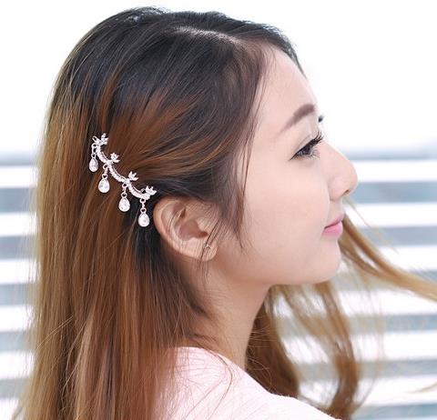 明星同款珍珠发带搭配：彰显女性温柔温婉（图）