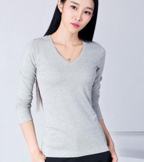 纯色圆领毛衣怎么搭配下装：5款打造淑女文艺范