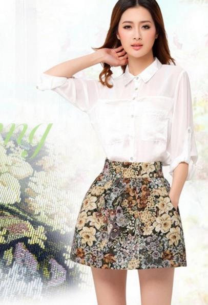 高腰过膝荷叶边一步裙怎么搭配上衣:性感十足(图) 高腰过膝荷叶边一步裙怎么搭配上衣:性感十足(图)