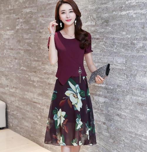 今夏超火的碎花雪纺连衣裙：显高显瘦连衣裙推荐