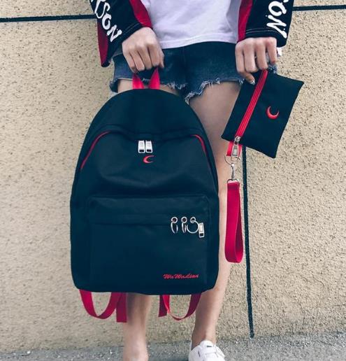 明星同款迷你小双肩包搭配：彰显时尚品味（图）