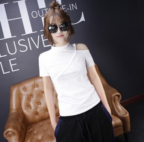 露肩T恤怎么搭配:教你露肩T恤穿出时尚奢华 露肩T恤怎么搭配:教你露肩T恤穿出时尚奢华