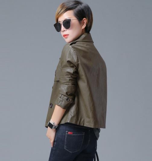 今年流行这5款刺绣圆领上衣：小香风气质十足(图）