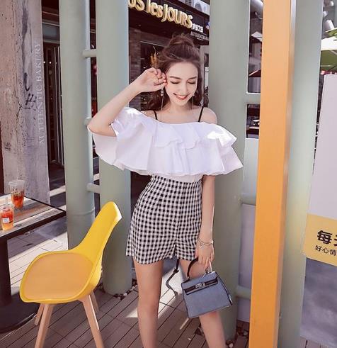 网纱小香风短裤套装怎么搭配鞋子：遮肉显瘦推荐