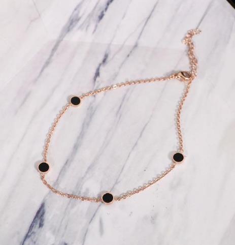 脚链多层叶子铃铛搭配：5款脚链打造民族风韵味