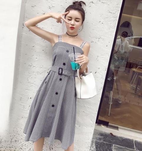 背心裙格子A字连衣裙搭配什么鞋子：性感优雅（图）