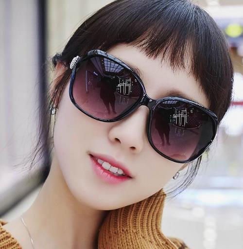 2017明星同款时尚墨镜:个性时尚墨镜分享(图) 2017明星同款时尚墨镜:个性时尚墨镜分享(图)
