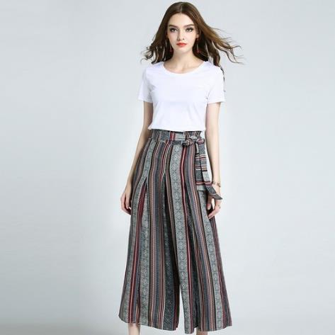 2017流行什么裤子：这6款荷叶边阔腿九分裤才最火