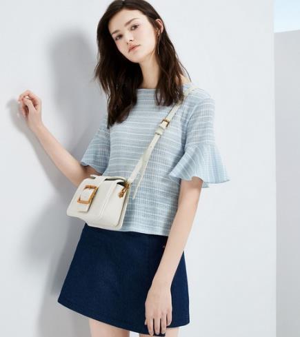 喇叭袖条纹T恤怎么搭配才时髦:5种T恤绎轻雅浪漫 喇叭袖条纹T恤怎么搭配才时髦:5种T恤绎轻雅浪漫