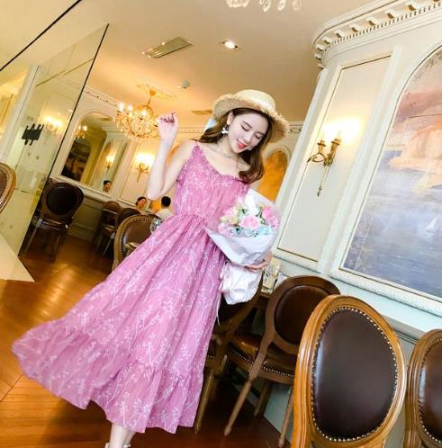 5款碎花吊带长裙裙配上高跟鞋:性感优雅时尚范 5款碎花吊带长裙裙配上高跟鞋:性感优雅时尚范