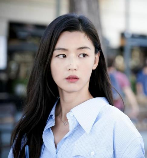 唐晶纯银微笑一字弧度锁骨链：彰显优雅知性气质