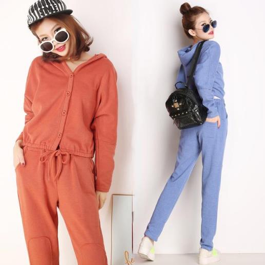 早秋休闲套装推荐：让套装来温暖你的秋天