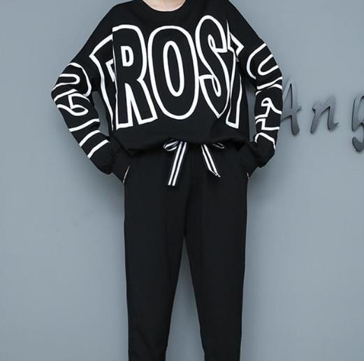 早秋休闲套装推荐：让套装来温暖你的秋天