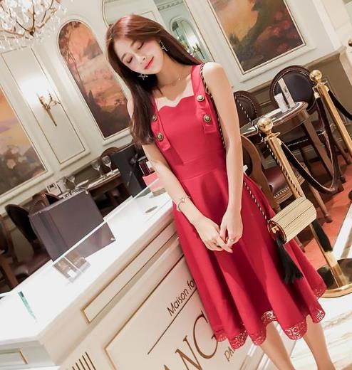 5款镂空蕾丝拼接连衣裙：妩媚，优雅，迷人（图）