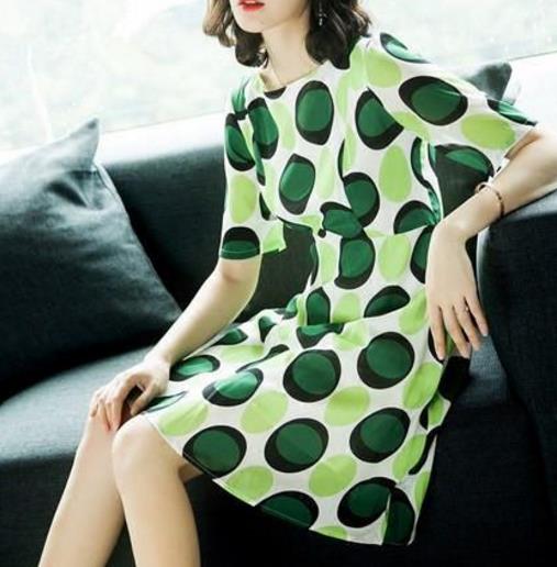 休闲性感红色连衣裙搭配:5款连衣裙彰显女王气质 休闲性感红色连衣裙搭配:5款连衣裙彰显女王气质