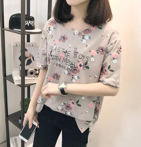 青春流行露肩一字领半袖T恤：演绎简约休闲范（图）