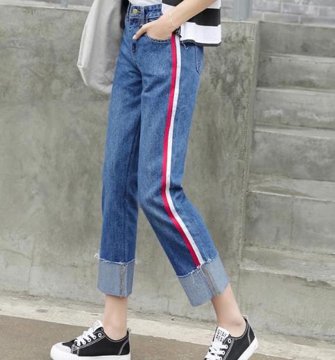 今年流行宽松卷边条纹牛仔裤：超级遮肉还显瘦（图)