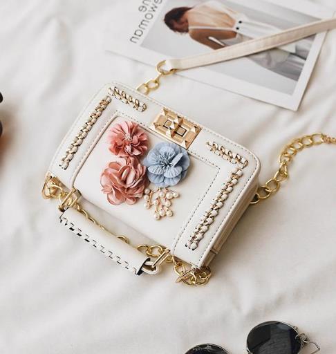 复古锁扣链条小方包搭配：干练气质小方包分享（图）