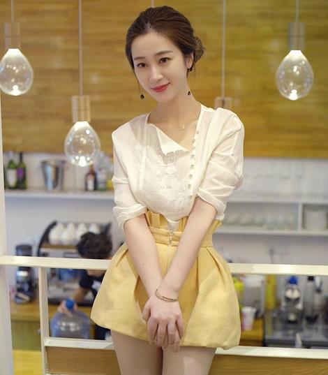 刺绣白衬衫高腰短裤两件套：5款打造甜美风（图）