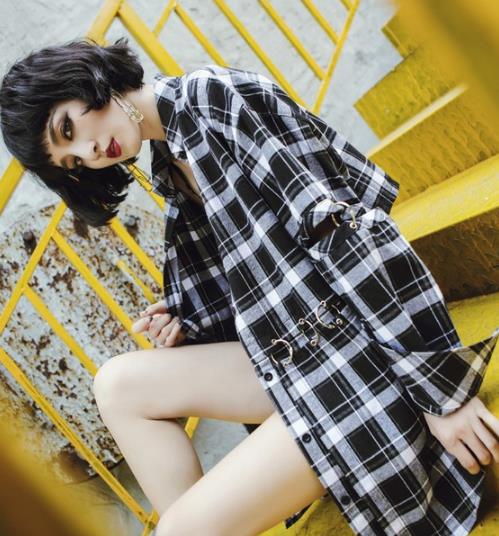 2017流行刺绣翻领宽松衬衫：女装新款衬衫分享（图）