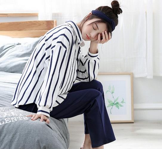 一字领吊带休闲纯棉睡衣:性感又不失小可爱(图) 一字领吊带休闲纯棉睡衣:性感又不失小可爱(图)