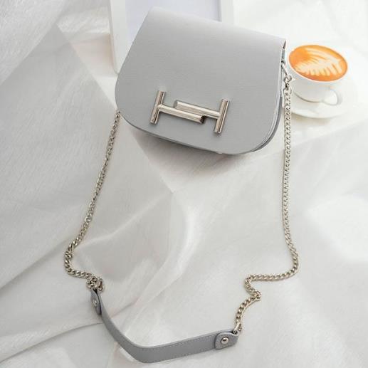 今年最流行的5款百搭斜挎包:大方简约斜挎包分享 今年最流行的5款百搭斜挎包:大方简约斜挎包分享