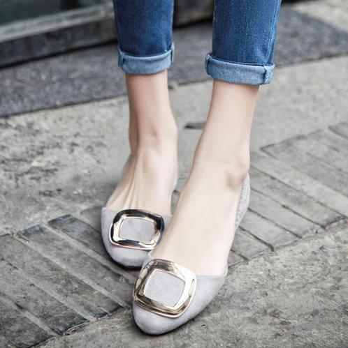 蛋卷平底方扣水钻瓢鞋：性感可爱水钻瓢鞋推荐（图）