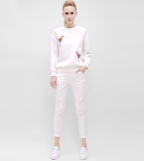 蝙蝠袖卫衣如何搭配：减龄显瘦蝙蝠袖卫衣分享