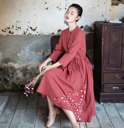 印花棉麻七分袖连衣裙搭配：展现优雅女神范（图）