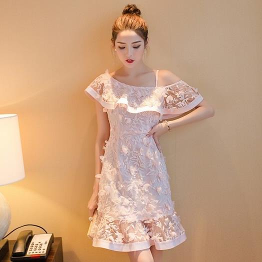 荷叶边雪纺衫搭配:跟夏天随风起舞的雪纺衫(图) 荷叶边雪纺衫搭配:跟夏天随风起舞的雪纺衫(图)