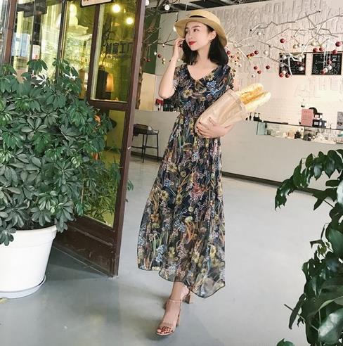 充满个性与气质的优雅荷叶边雪纺衫:性感时尚(图) 充满个性与气质的优雅荷叶边雪纺衫:性感时尚(图)