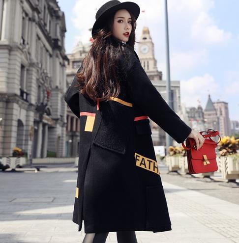 2017最时髦的穿着：双排扣大贴袋夹棉毛呢外套（图）