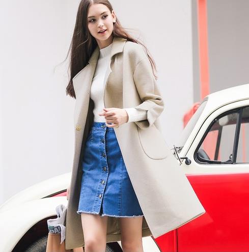 中长款双面羊绒大衣怎么搭配鞋子:彰显个性(图) 中长款双面羊绒大衣怎么搭配鞋子:彰显个性(图)