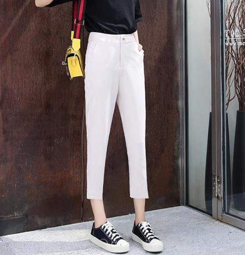 弹力高腰九分裤怎么搭配上衣：轻松展现性感小蛮腰