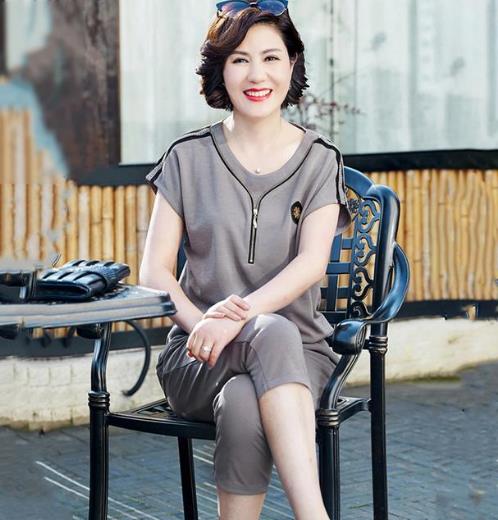 6款中年妈妈大码阔腿裤套装：时髦感又经典（图）