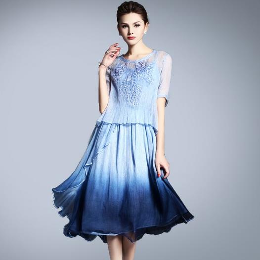 印花格子连衣裙搭配：有连衣裙夏天就该裙角飞扬