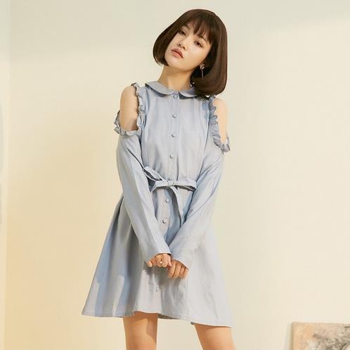 小脚裤搭配印花露肩雪纺衫：5款雪纺衫彰显性感典雅