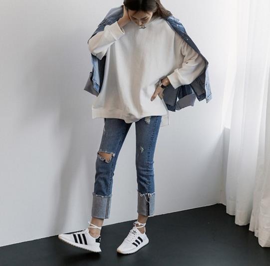 牛仔裤怎么搭配鞋子:6款牛仔裤穿出大长腿 牛仔裤怎么搭配鞋子:6款牛仔裤穿出大长腿