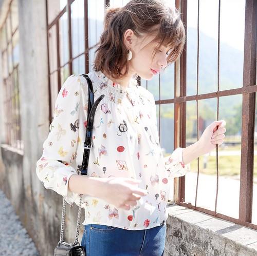 5款V领长袖雪纺衫搭配：彰显秋日休闲范儿（图）