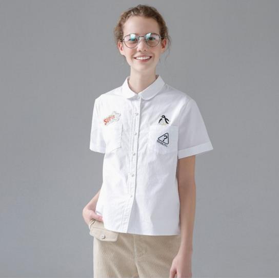 灯笼袖衬衫配短裤:青春减龄搭配推荐(图) 灯笼袖衬衫配短裤:青春减龄搭配推荐(图)