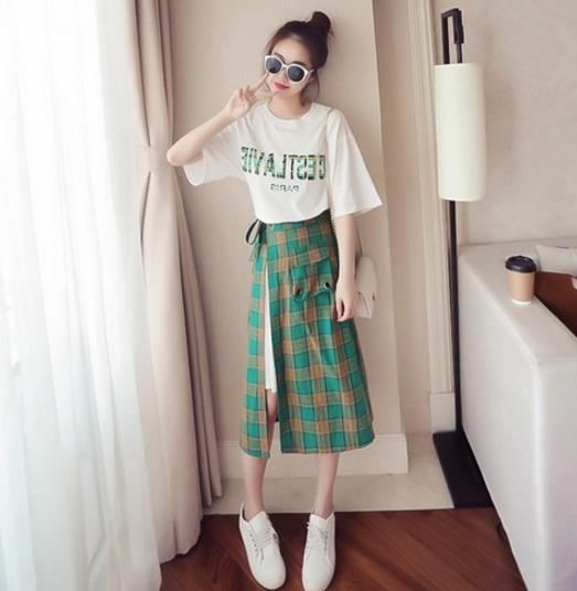 灯笼袖衬衫配短裤：青春减龄搭配推荐(图)